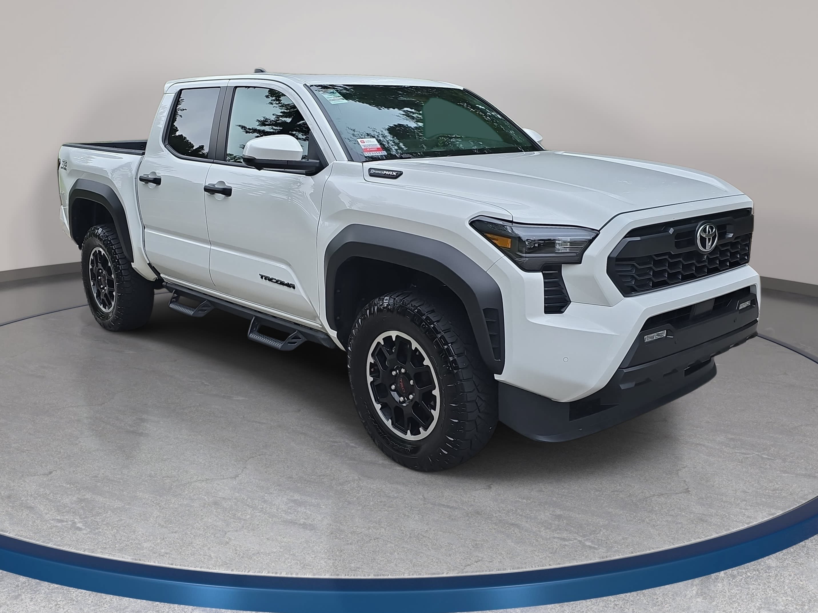 Certified 2025 Toyota Tacoma TRD Off-Road w/ TRD Off Road Premium Package AWD/4WD image 3