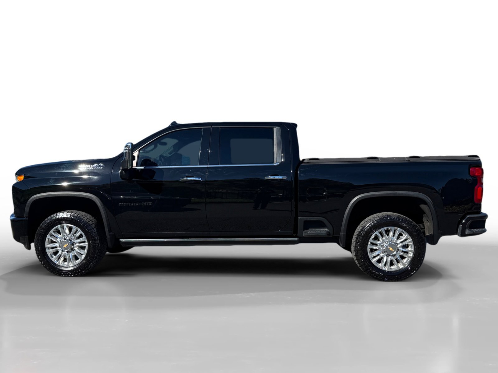 Used 2022 Chevrolet Silverado 2500 High Country w/ LPO, Dark Essentials Package image 2