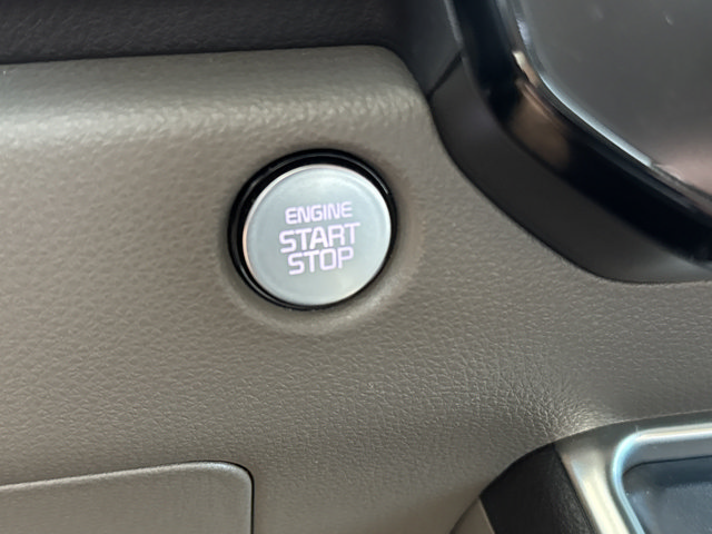 Used 2025 Kia Carnival SX FWD image 41