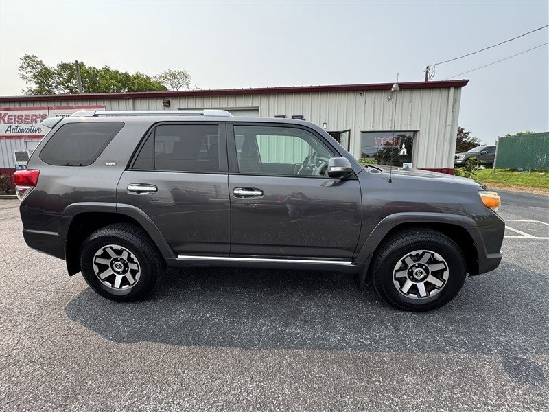 Used 2011 Toyota 4Runner SR5 image 1