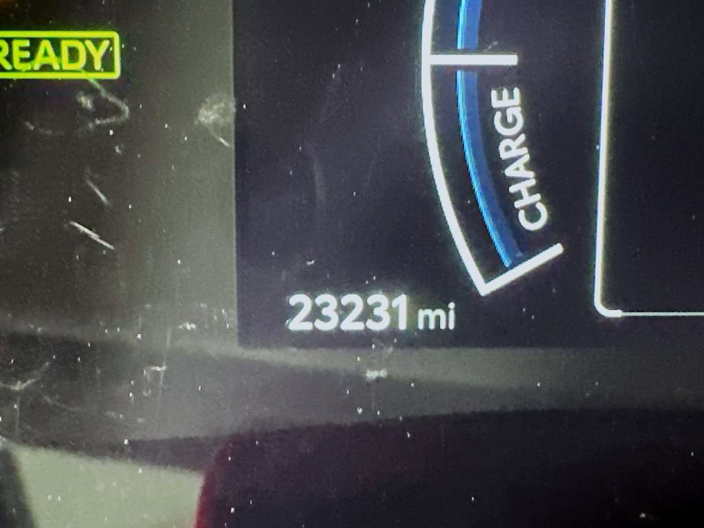 Used 2025 Toyota Camry SE w/ Convenience Package image 32