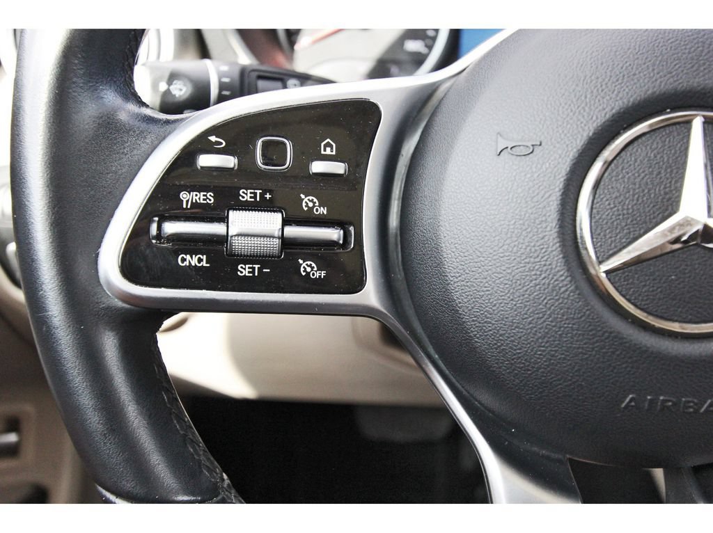 Used 2021 Mercedes-Benz GLC 300 image 20