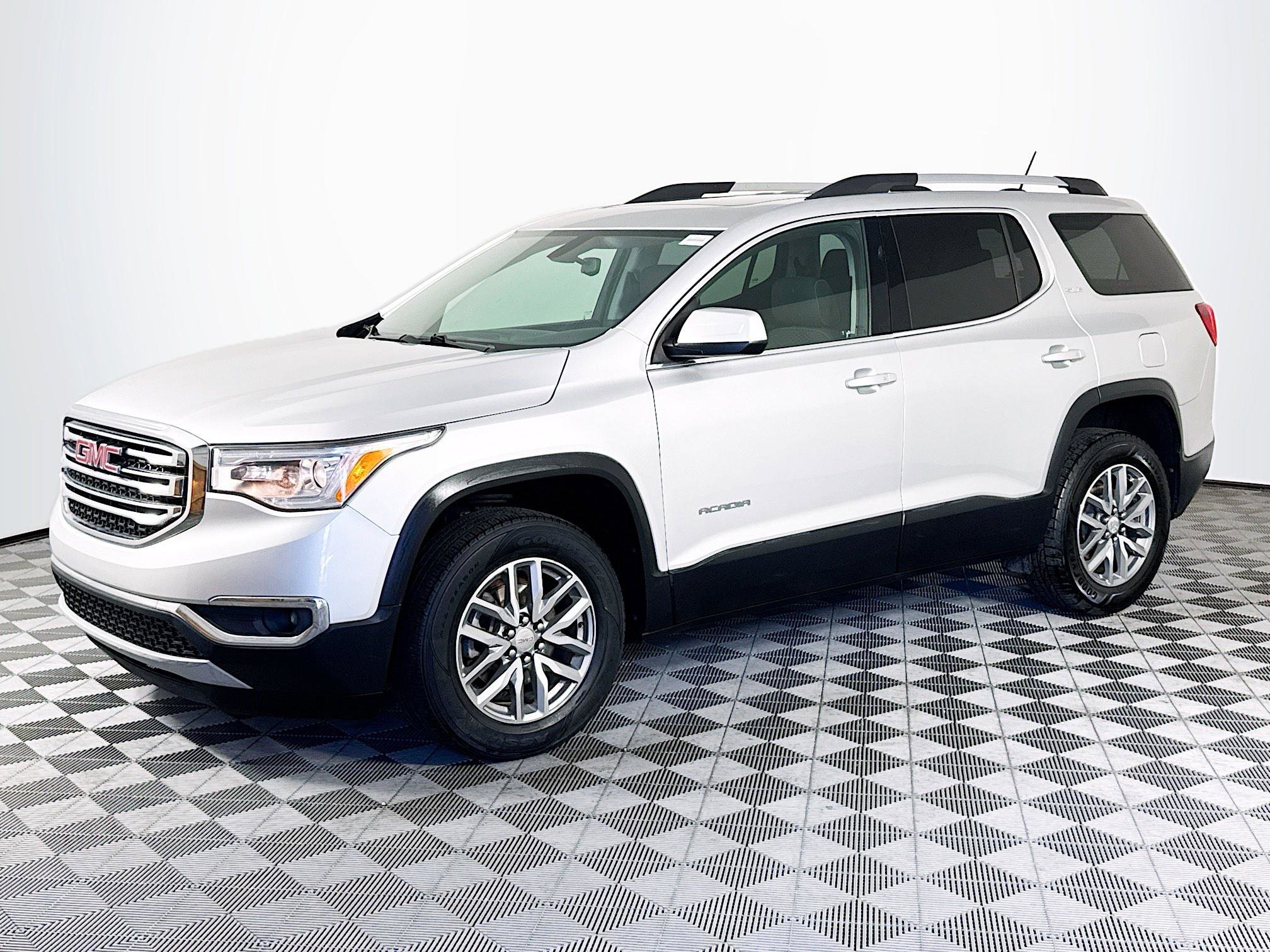 Used 2018 GMC Acadia SLE FWD image 4