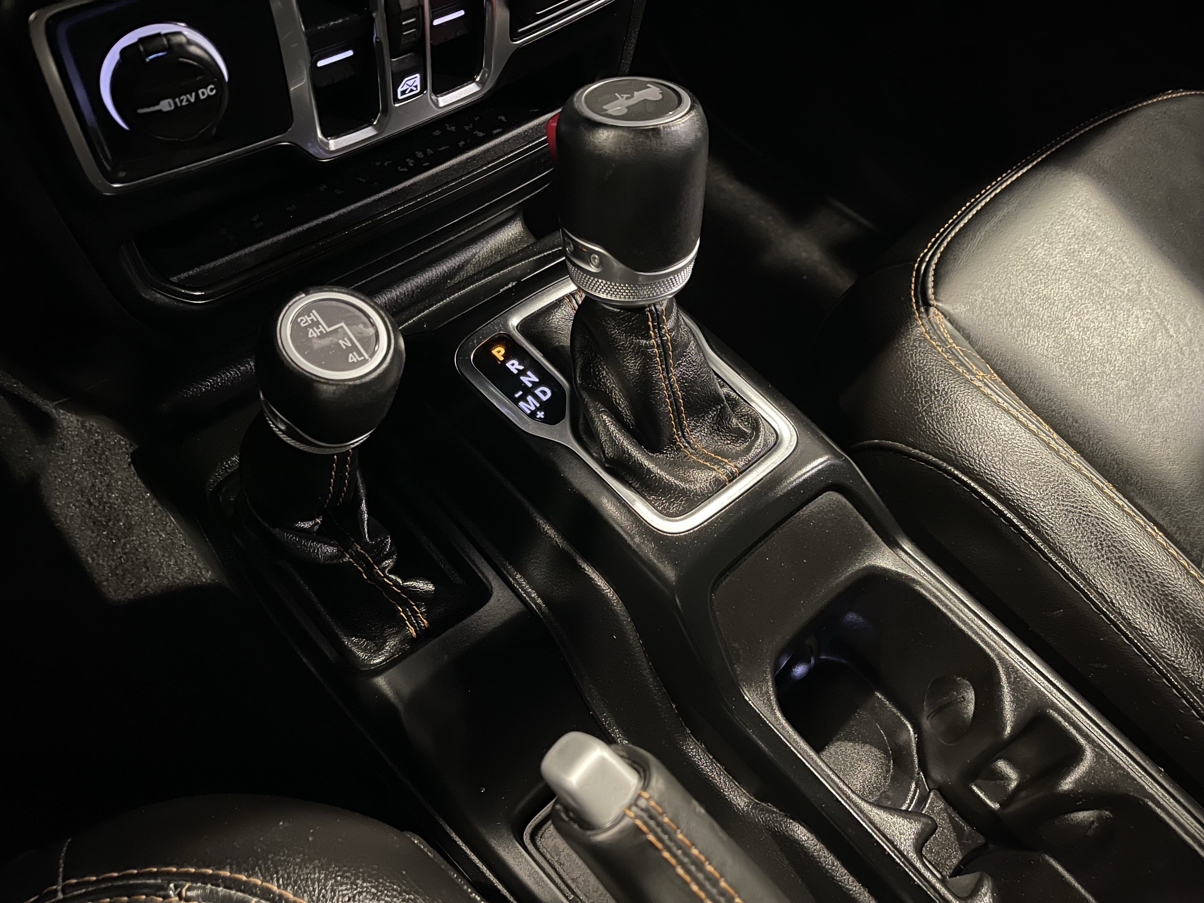 Used 2021 Jeep Wrangler Unlimited Sahara AWD/4WD image 18