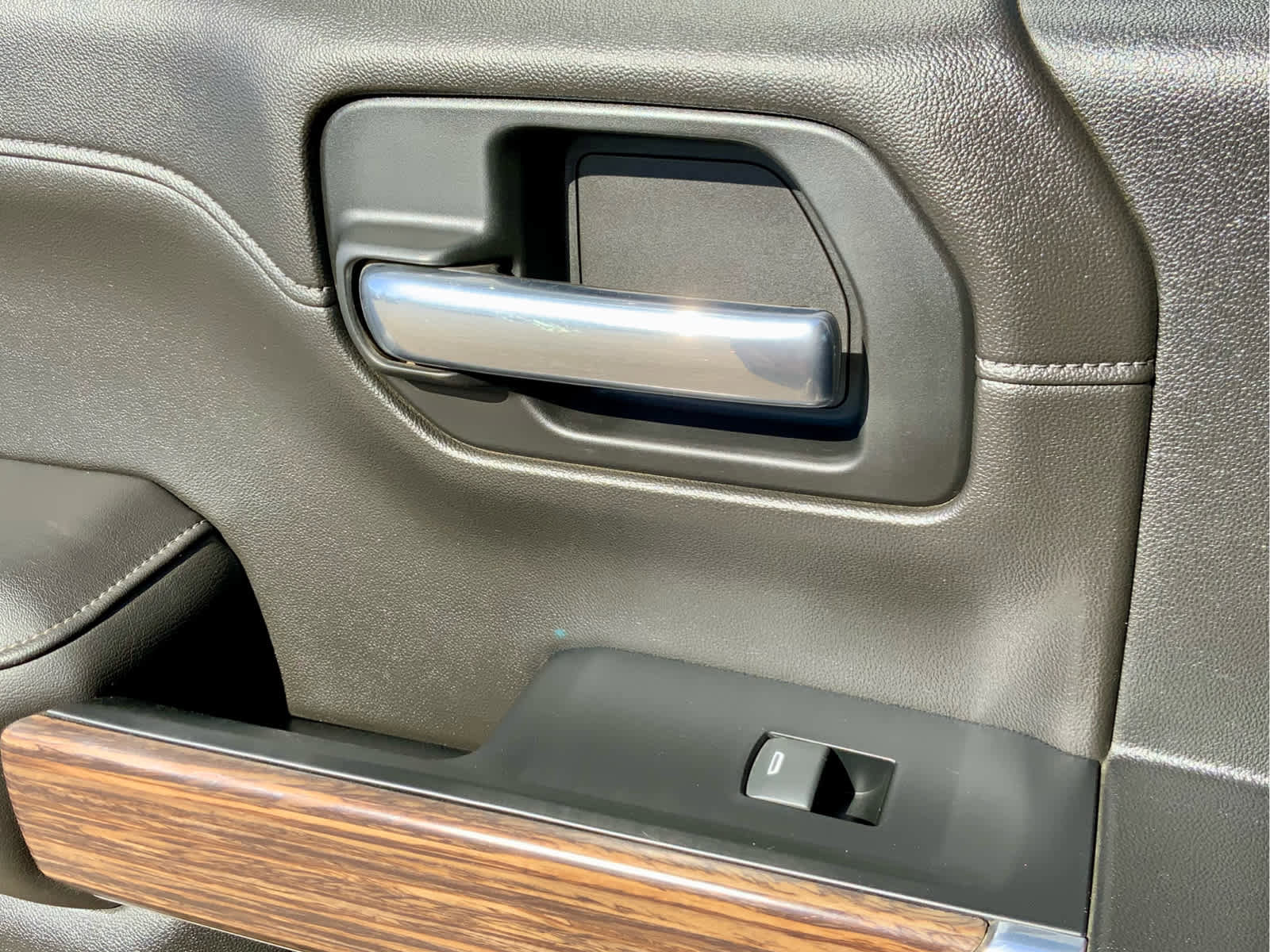 Used 2019 Chevrolet Silverado 1500 High Country image 50