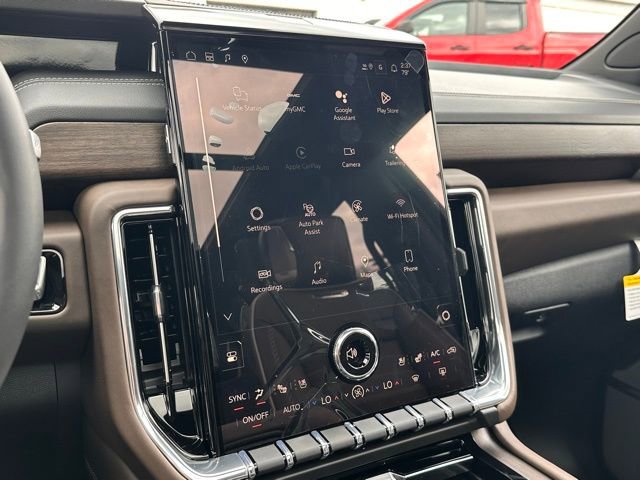 New 2026 GMC Yukon Denali Ultimate AWD/4WD image 14