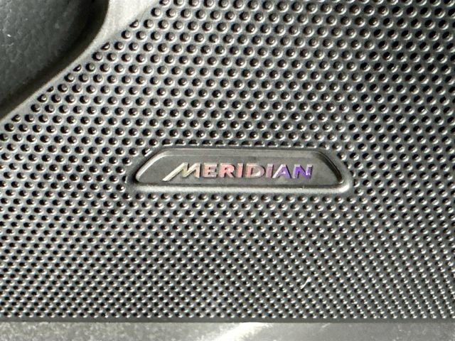 Used 2019 Land Rover Range Rover Velar S image 19