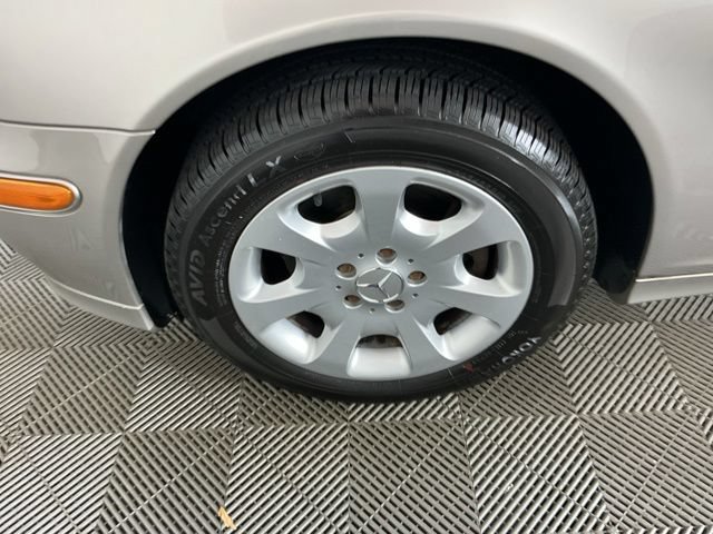 Used 2006 Mercedes-Benz C 350 Sedan image 25