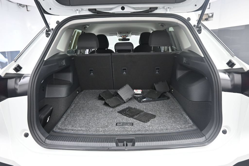 Used 2025 Volkswagen Tiguan S FWD image 26