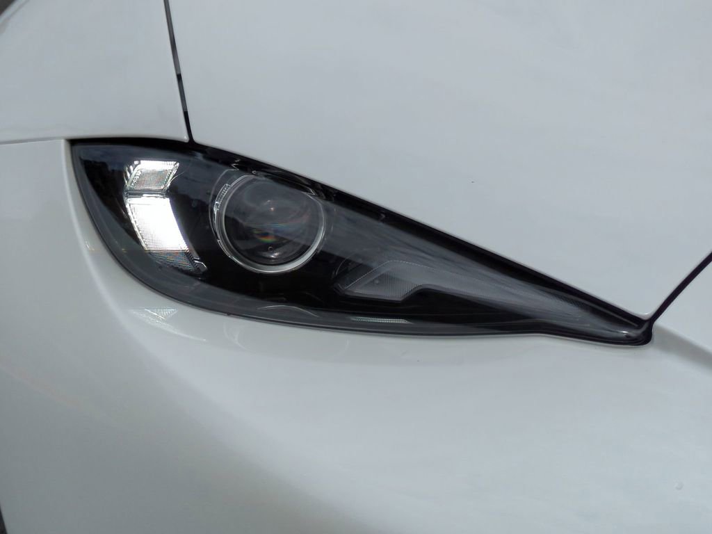 New 2026 MAZDA MX-5 Miata Club w/ Interior Package RWD image 10