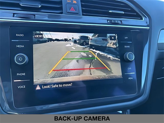 Used 2021 Volkswagen Tiguan SE R-Line image 35