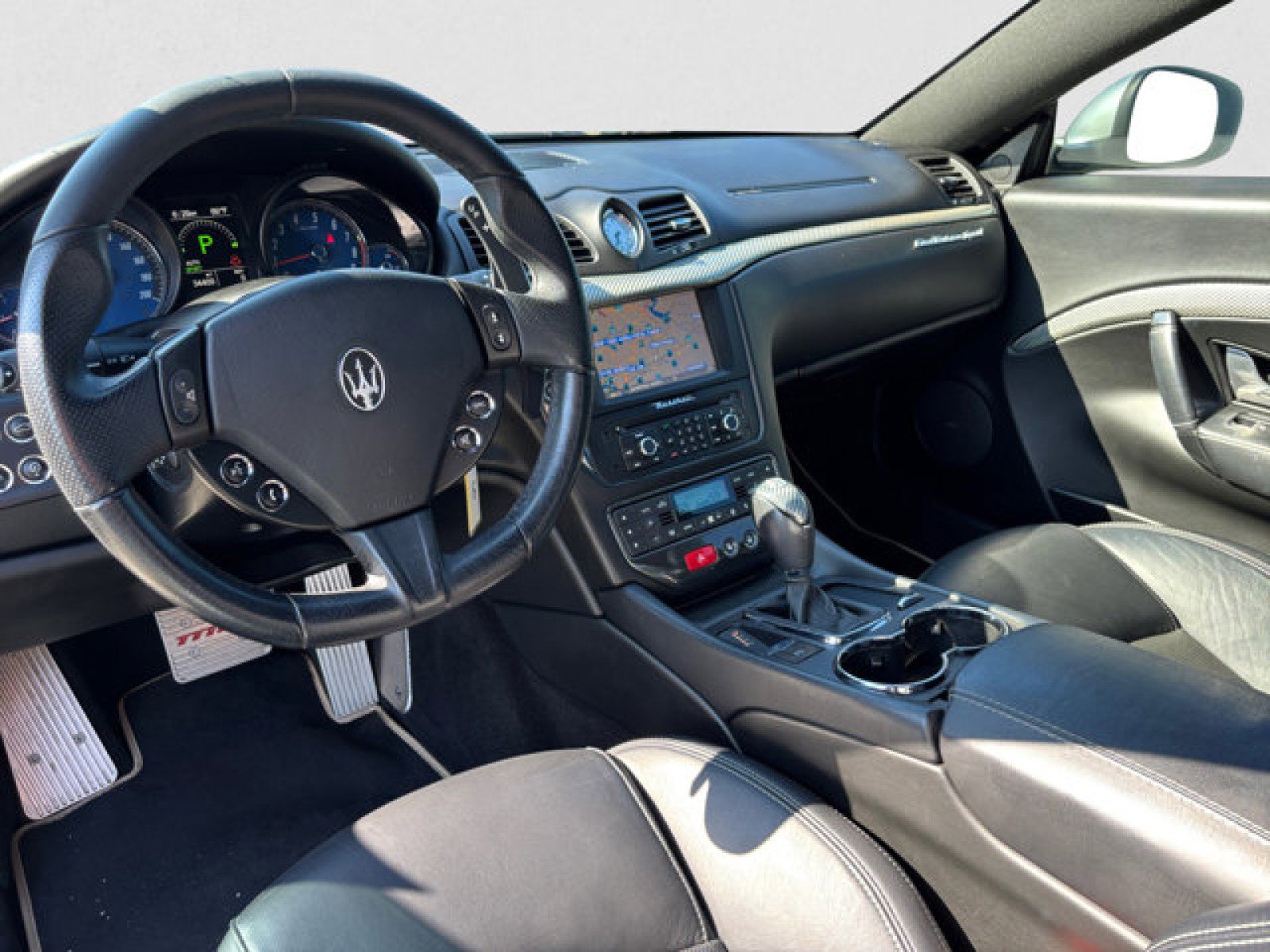 Used 2015 Maserati GranTurismo Sport image 13