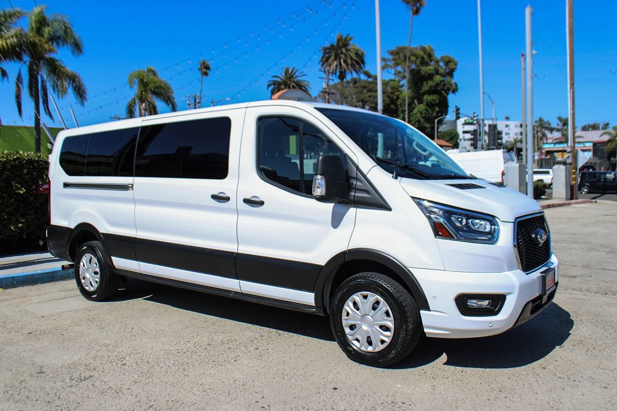 Used 2023 Ford Transit 350 XLT RWD image 8