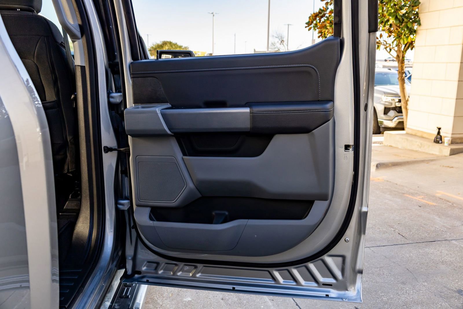 Used 2024 Ford F150 XLT w/ Equipment Group 302A MID image 39