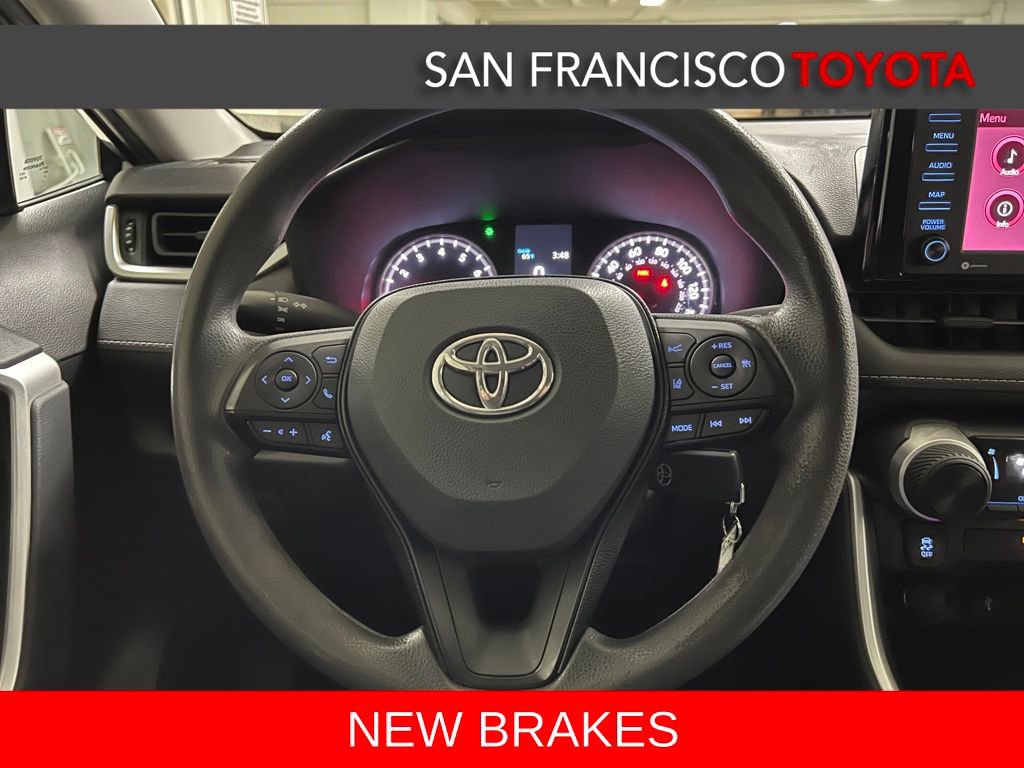 Used 2021 Toyota RAV4 LE image 28