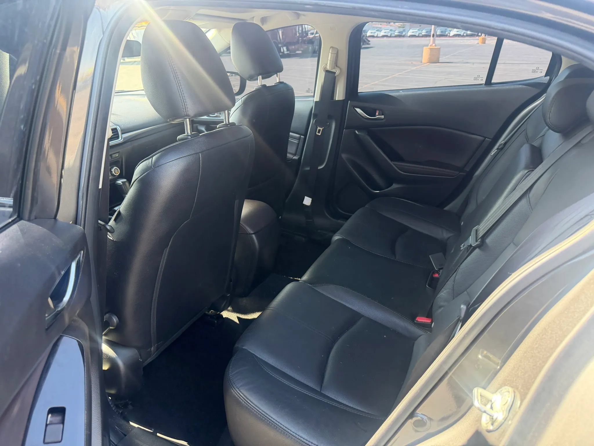 Used 2018 MAZDA MAZDA3 Grand Touring FWD image 9