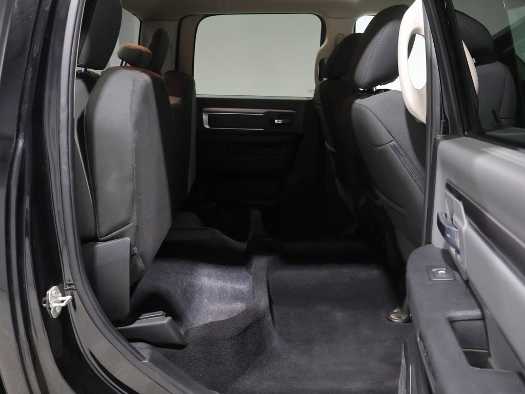 Used 2023 RAM 1500 Classic SLT AWD/4WD image 20