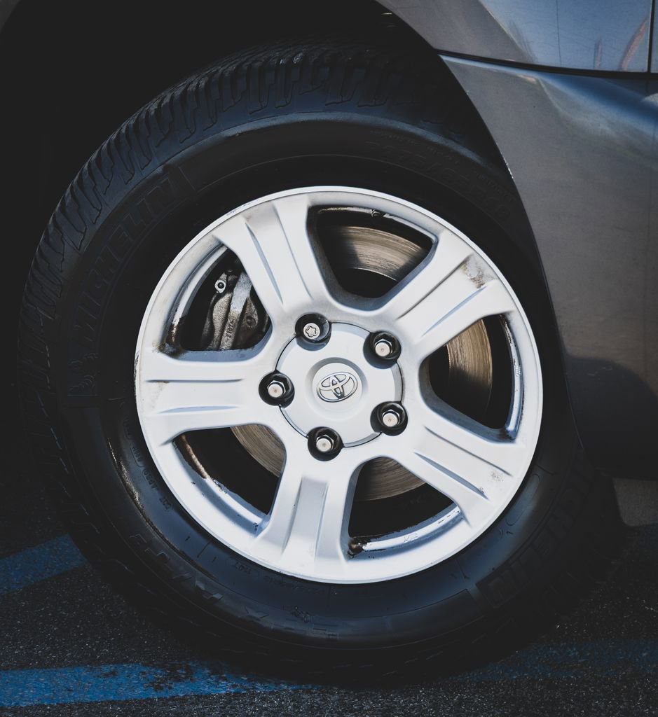 Used 2017 Toyota Sequoia SR5 image 25