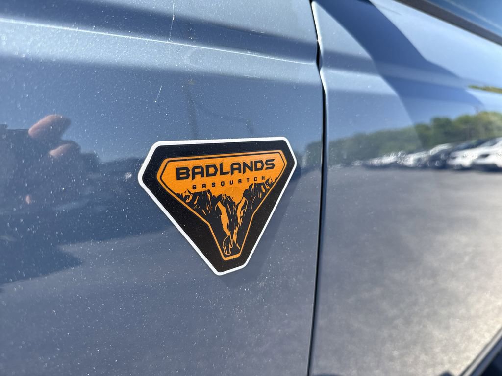 Used 2025 Ford Bronco Badlands image 12
