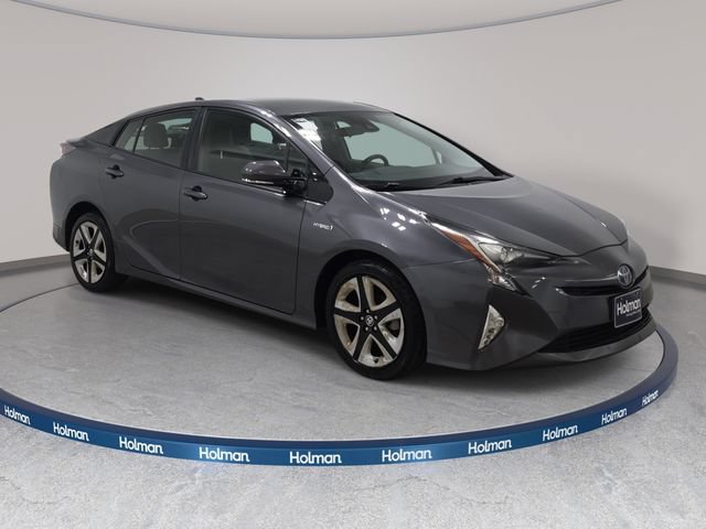 Used 2016 Toyota Prius Three Touring FWD image 4