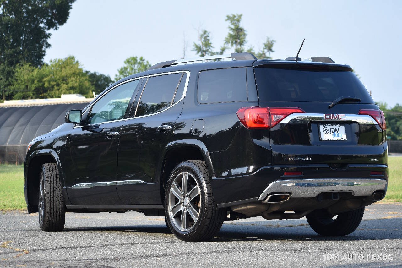 Used 2017 GMC Acadia Denali w/ Technology Package AWD/4WD image 7