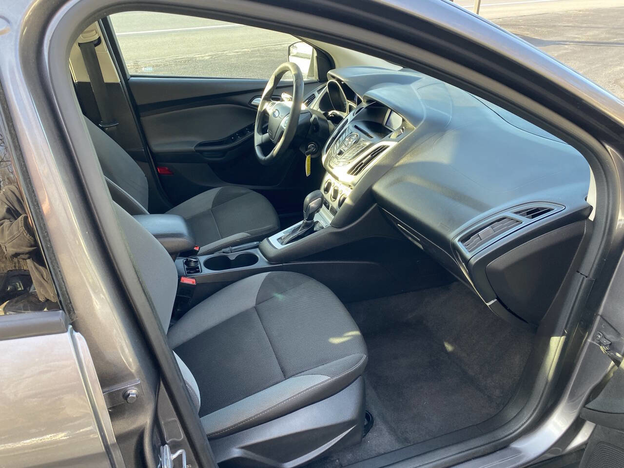 Used 2014 Ford Focus SE image 11