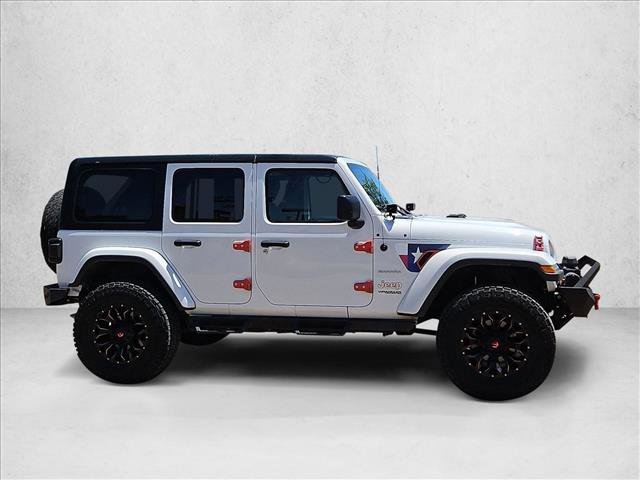 Used 2018 Jeep Wrangler Unlimited Sahara AWD/4WD image 10