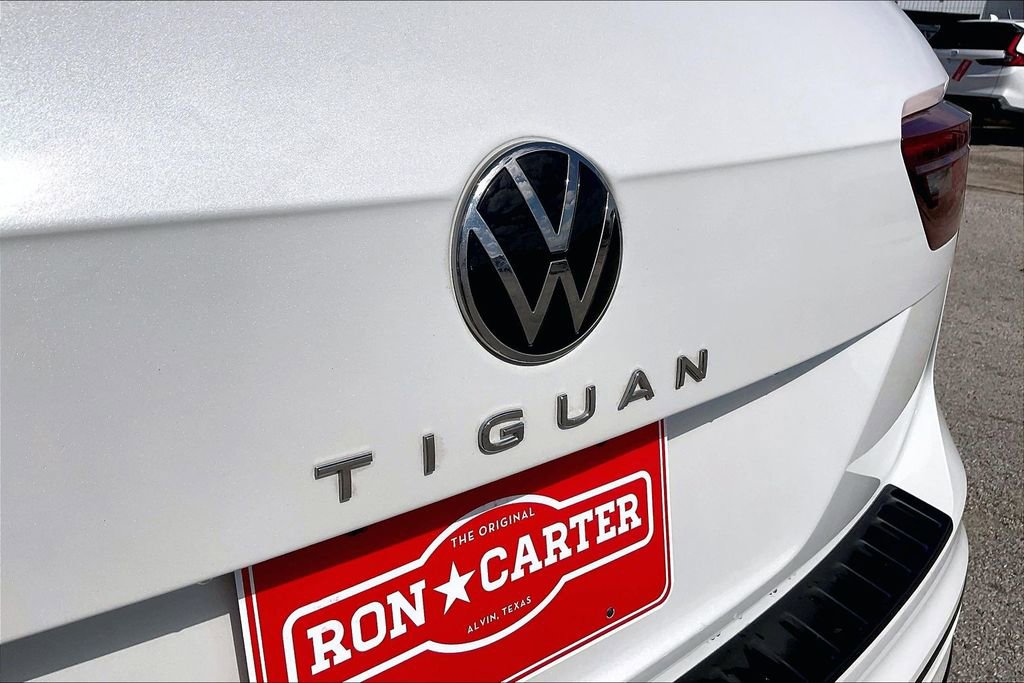 Used 2024 Volkswagen Tiguan SE R-Line image 27