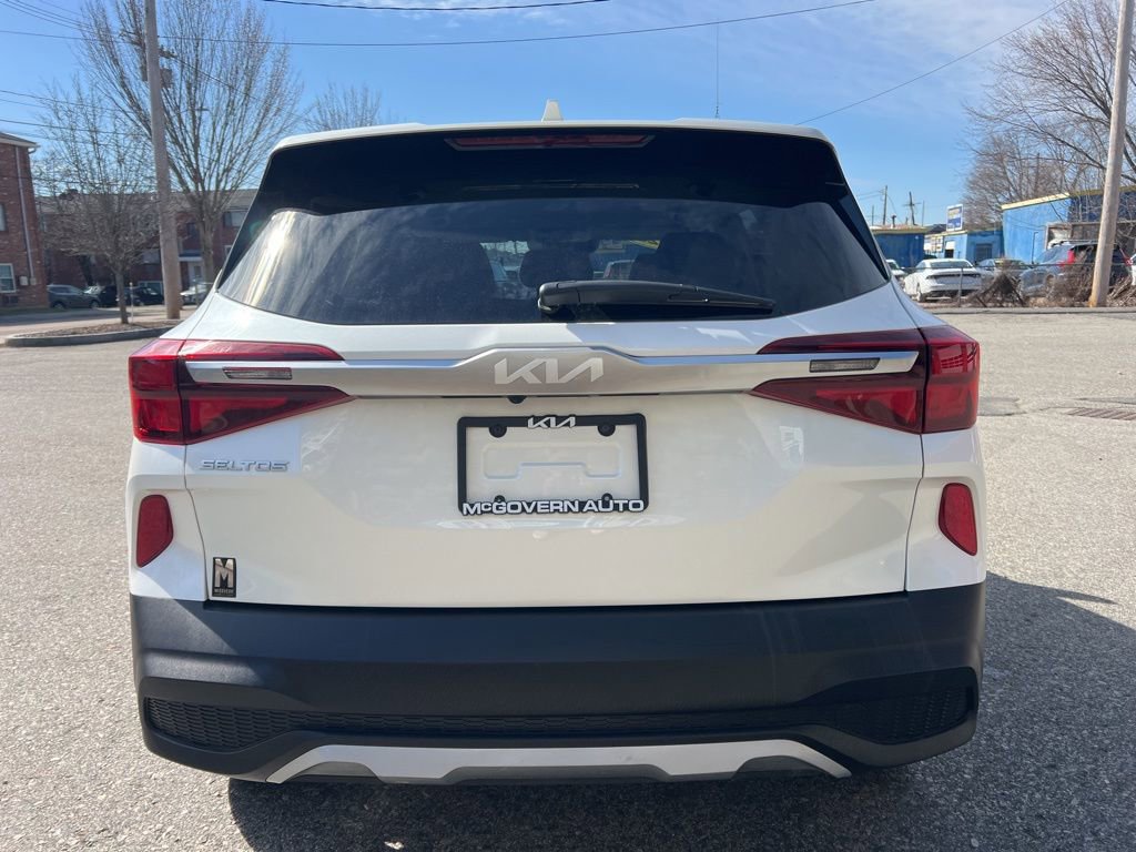 Used 2023 Kia Seltos LX image 4
