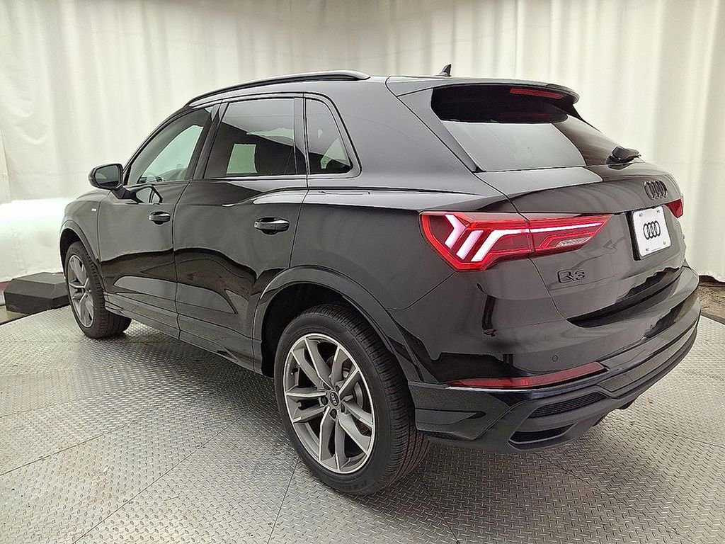 New 2025 Audi Q3 2.0T Premium image 4