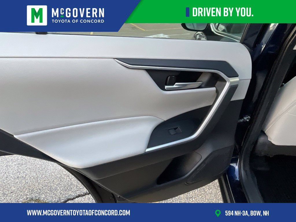 Used 2019 Toyota RAV4 XLE w/ Convenience Package AWD/4WD image 25