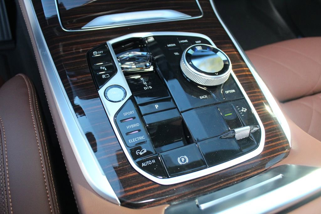 New 2026 BMW X5 xDrive50e w/ Executive Package image 13