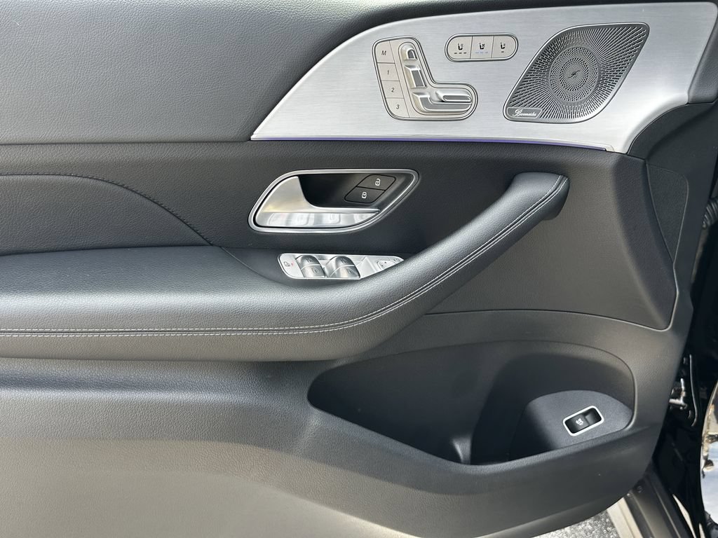 Certified 2025 Mercedes-Benz GLS 450 4MATIC image 11