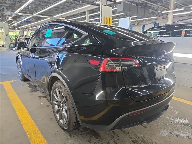 Used 2022 Tesla Model Y Long Range AWD/4WD image 9
