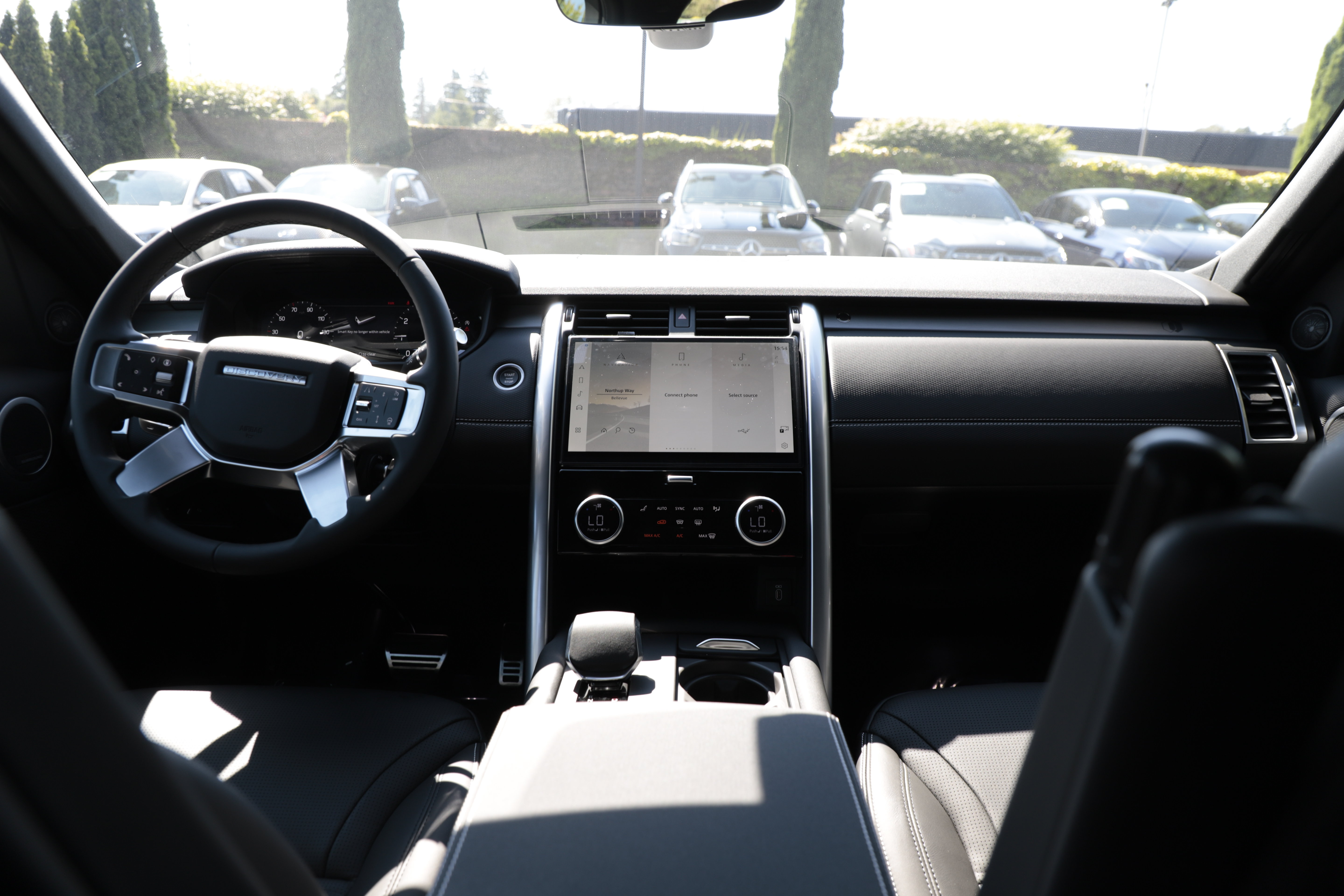 New 2026 Land Rover Discovery Limited Edition AWD/4WD image 14