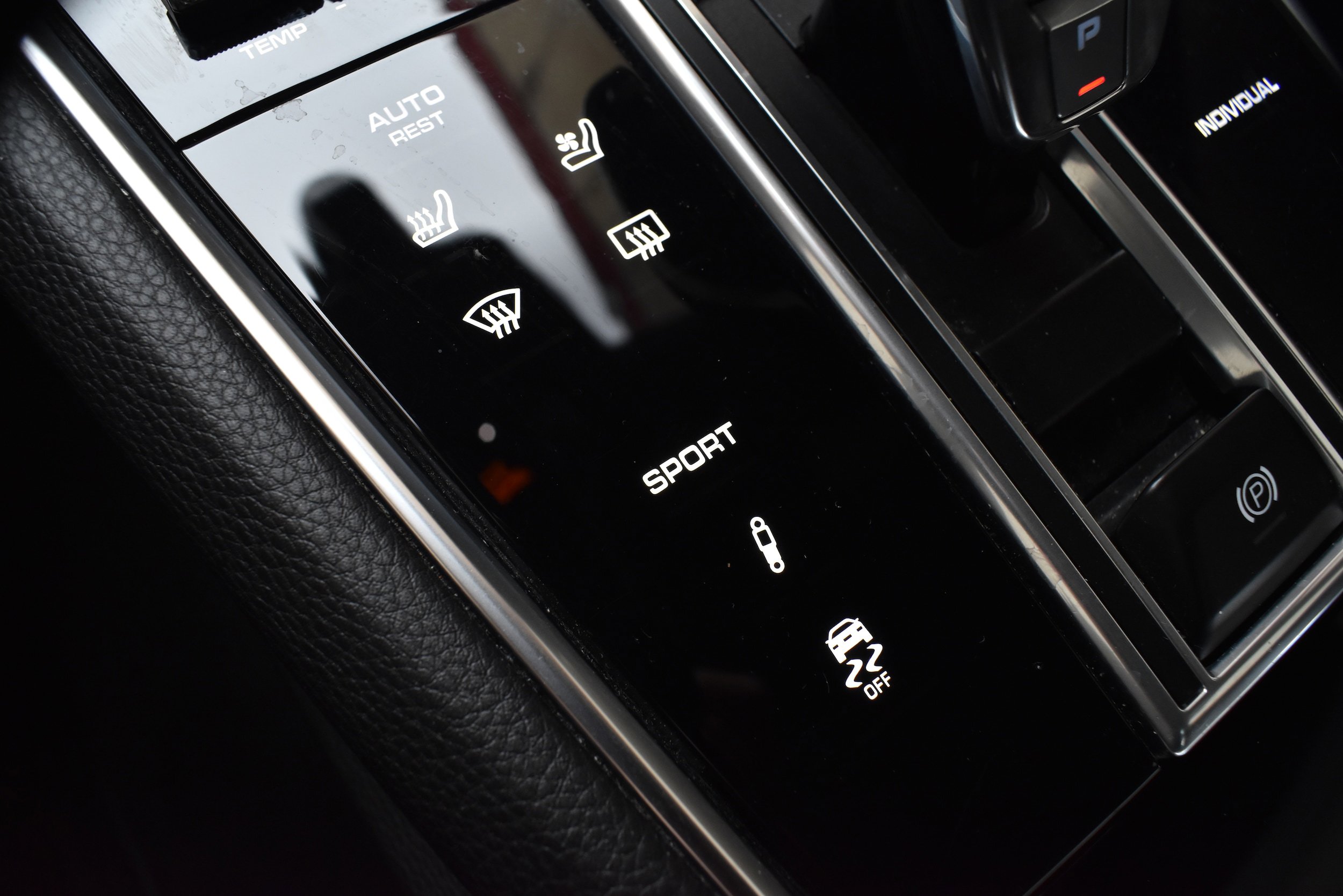 Used 2023 Porsche Panamera 4 Platinum Edition image 41