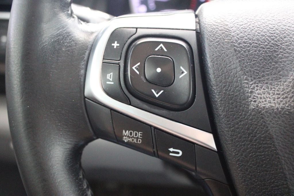 Used 2015 Toyota Camry XLE w/ Moonroof Package FWD image 28