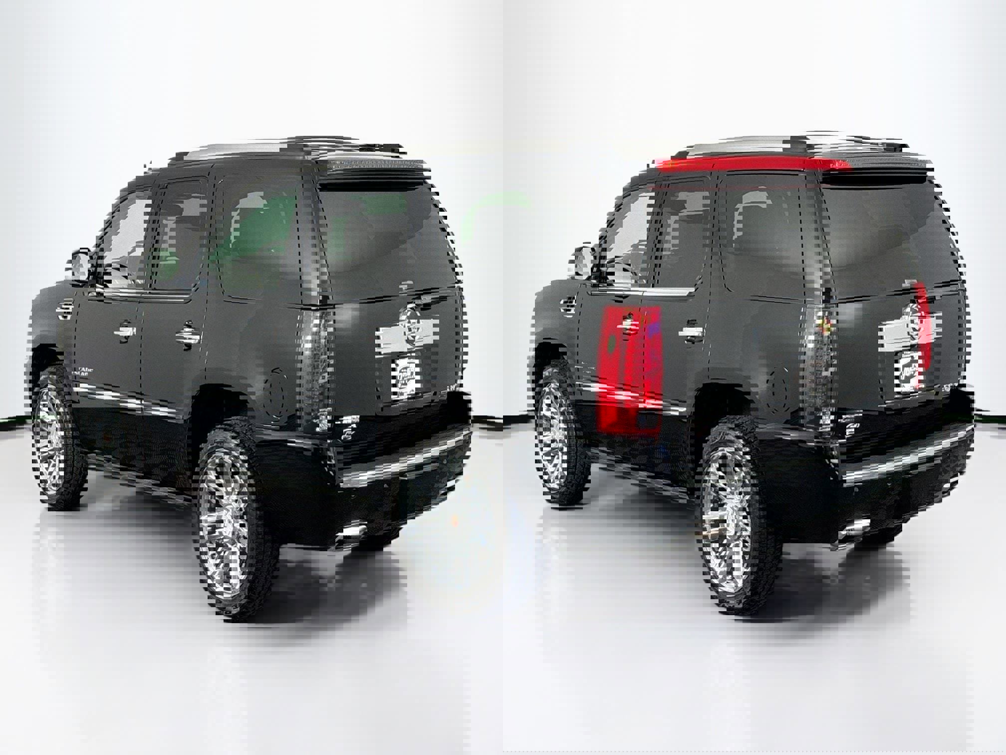 Used 2014 Cadillac Escalade Platinum image 9