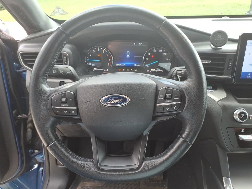 Used 2020 Ford Explorer XLT w/ Equipment Group 202A AWD/4WD image 17