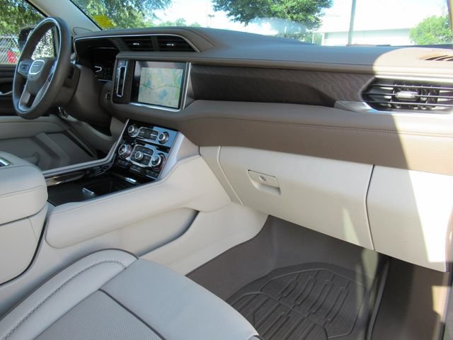 Used 2024 GMC Yukon Denali w/ Denali Reserve Package AWD/4WD image 11