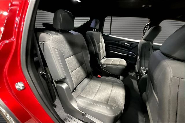 Certified 2025 Chevrolet Traverse LT FWD image 23