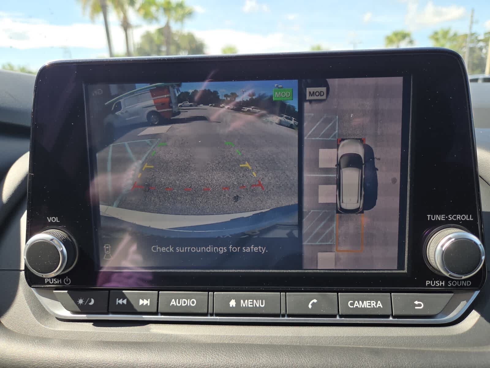 Used 2025 Nissan Rogue SV AWD/4WD image 12