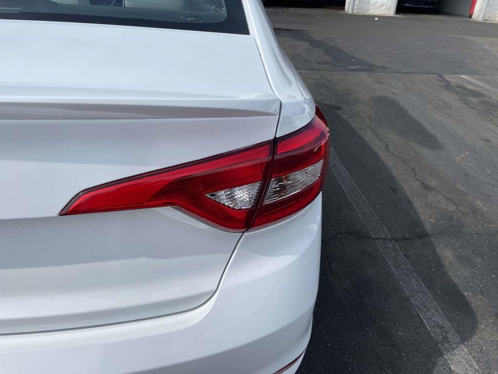 Used 2016 Hyundai Sonata SE image 17