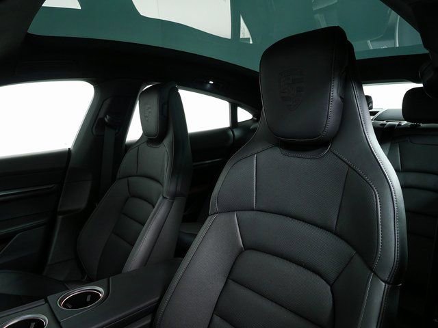 New 2026 Porsche Taycan image 5