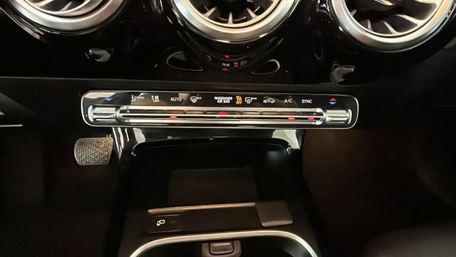 Used 2022 Mercedes-Benz A 220 image 22