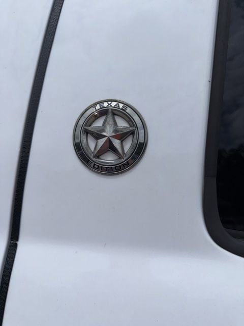 Used 2013 Toyota Tundra 4x4 CrewMax w/ Tow Pkg image 13
