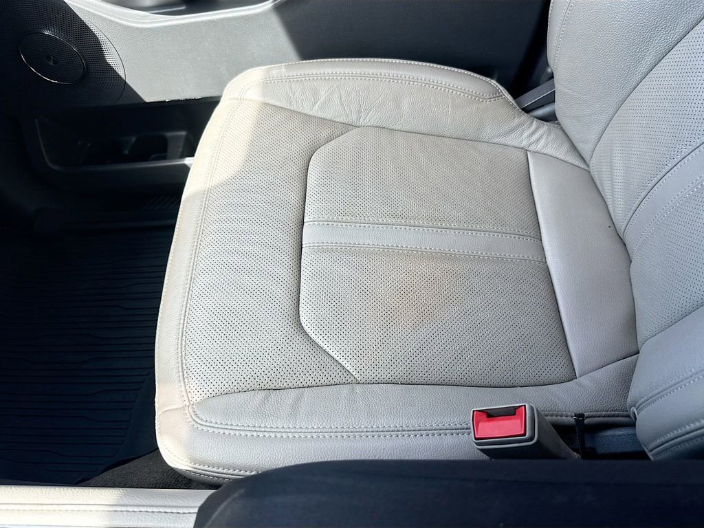 Used 2020 Ford Expedition Limited image 22