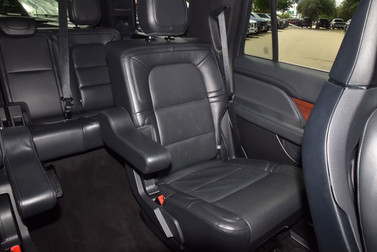 Certified 2024 Lincoln Navigator Reserve AWD/4WD image 22