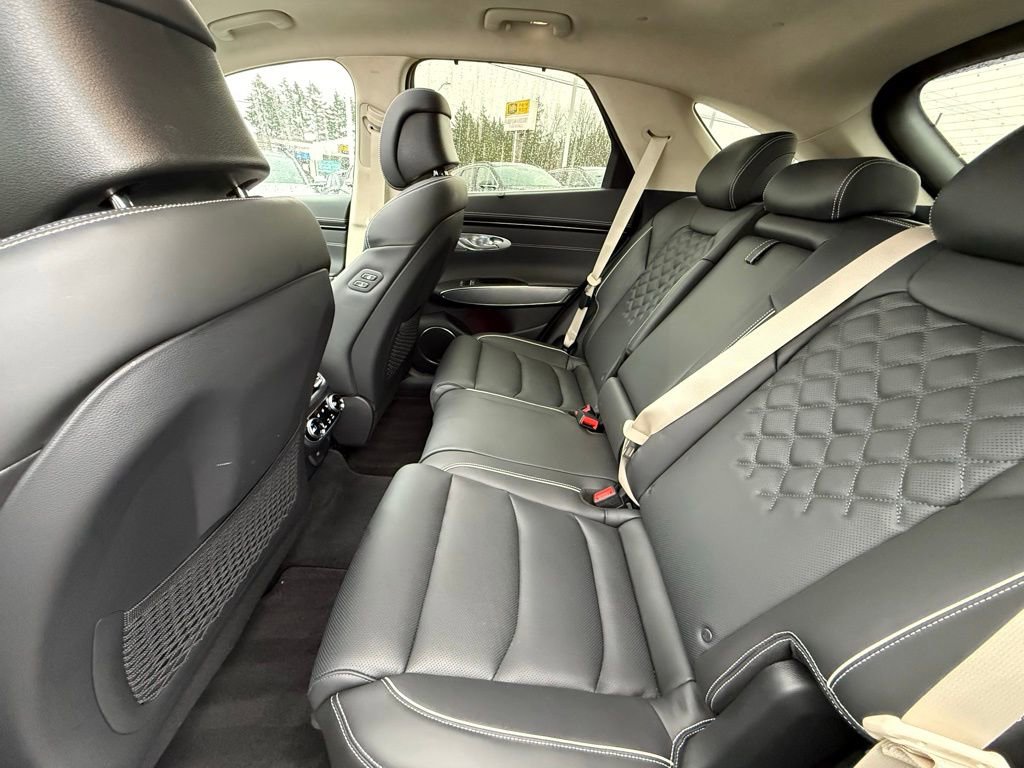 Used 2025 Genesis Electrified GV70 Advanced w/ Prestige Package image 17