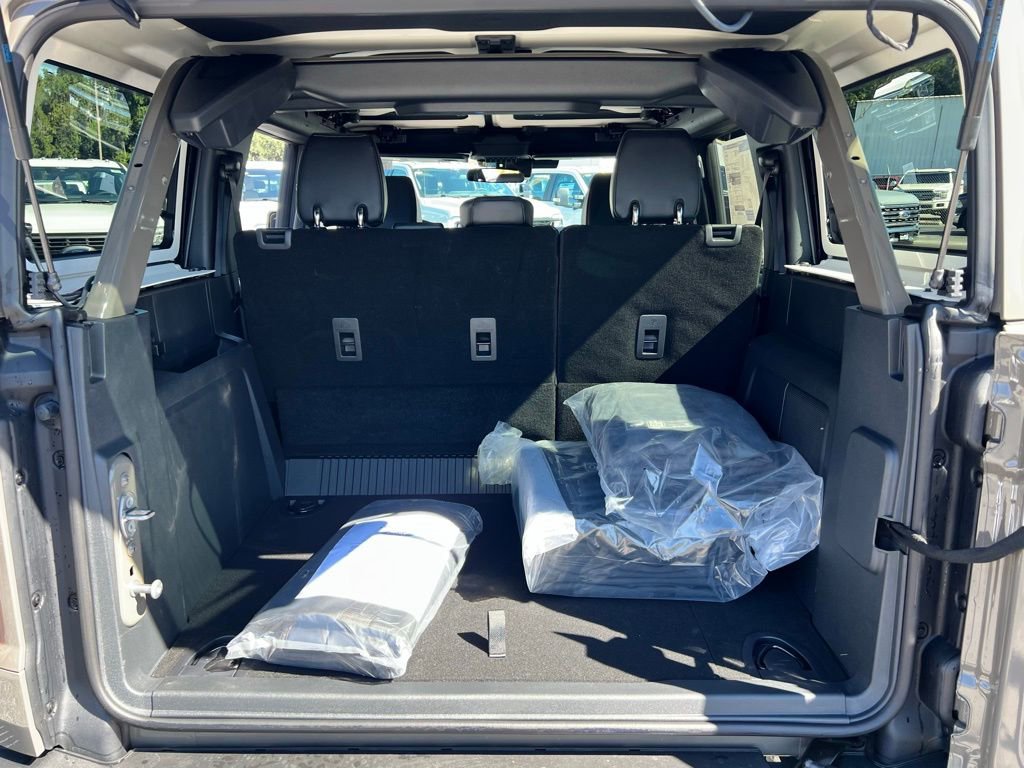 New 2025 Ford Bronco Badlands image 18